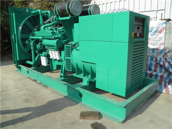 七里河出租发电机 发电机组厂家：柴油发电机组的控制屏的作用是什么？