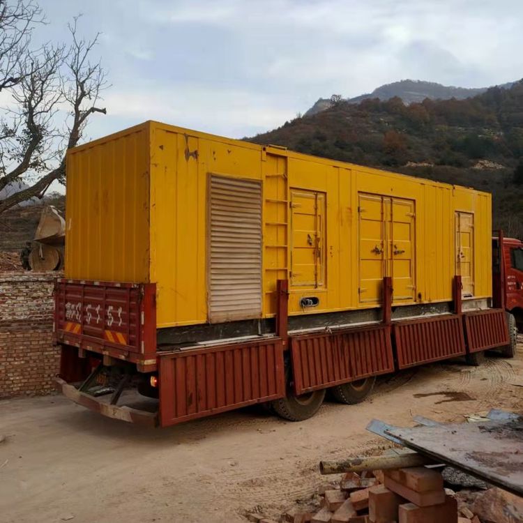七里河200kW 发电机组在带电阻性负载时，输出功率会受到哪些因素的影响？