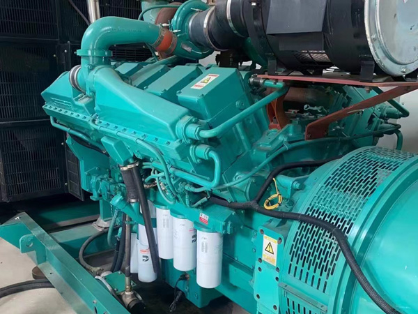 七里河更换100kW柴油发电机组机油时，需要注意哪些事项？